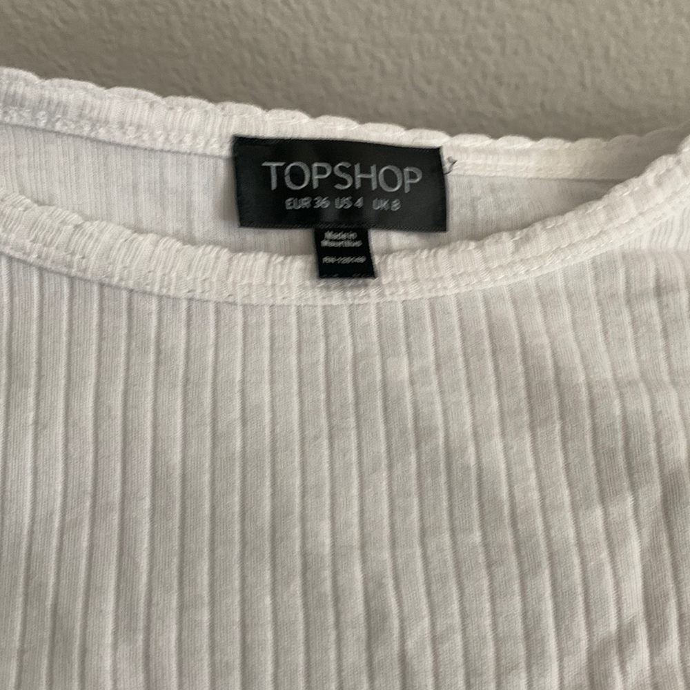 White long sleeve crop top. TOP SHOP size 4.